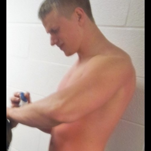 MitChWise_is's profile picture. Oakley's