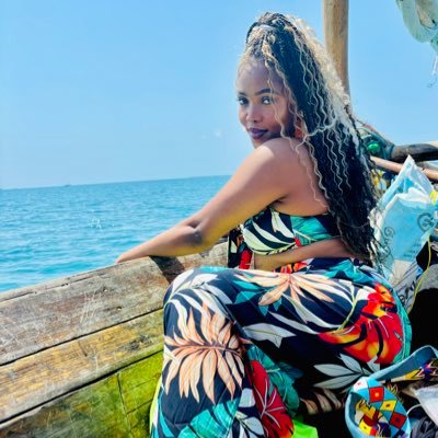 Law | Development | Entrepreneurship | Co-host: @LiveLawBW | Founder: EntrepRISING_Africa | EduEmpower Trust