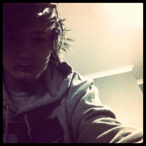 EmShadyy's profile picture. Hi.