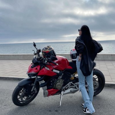 nzz_janet's profile picture. Live your life by a compass, not a clock 💛😘