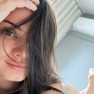 MyraMyrer's profile picture. 🌸