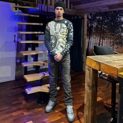 lkpriv_'s profile picture. 