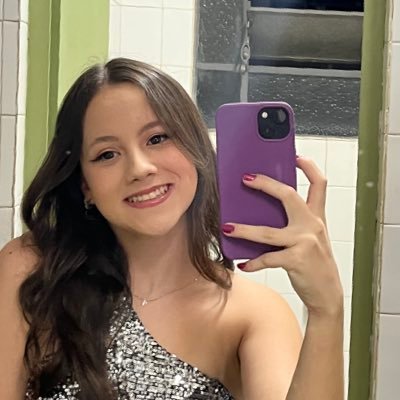 lalarigueira11's profile picture. 