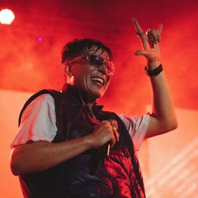 santtttttty's profile picture. no me hablen tengo novia