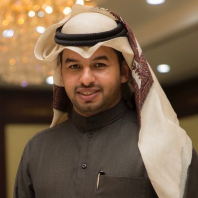 وإني أهيم شوقا إن مر بخاطري أتراه يذكرني ولو سهوا ويبتسم؟