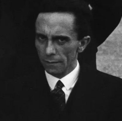 yagi_majid's profile picture. انسان برتر را خوش با برابری نیست‌