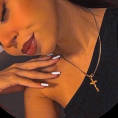 🎀 Domina | Findom | Inaccessible 💸 Aucune discussion sans offrande de 20€🖤 J’éduque, j’humilie, je prends 😈 Écris si tu es prêt à payer. Sinon disparaît.