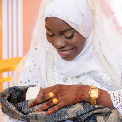 #Polytechnicienne @KeurYayeNene Très mariée💍 Umm Moulith ❤️