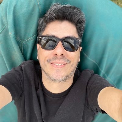 robertojsalazar's profile picture. 