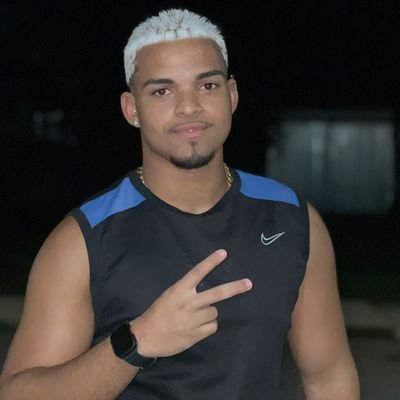 Laurinhooo_22's profile picture. 