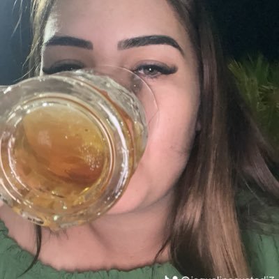 Esteticista e Cosmetologa👩🏼🎓 ♉️ TAURINA ♉️ ✨24 ✨ 014