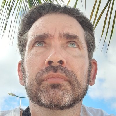 🌴 I write about copywriting, marketing and island life as a remote freelancer.