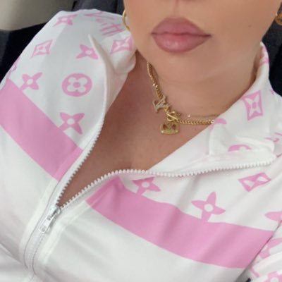 missforeign2's profile picture. here to talk shit