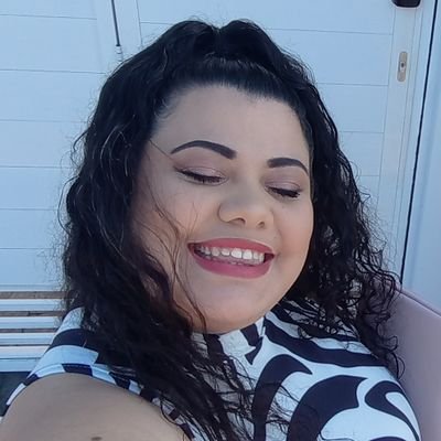 juliamachado_b's profile picture. 📚 Acadêmica de psicologia 🧠 |  Comentarista da vida • Swifitie aguardando Rep Tv 🐍🤡