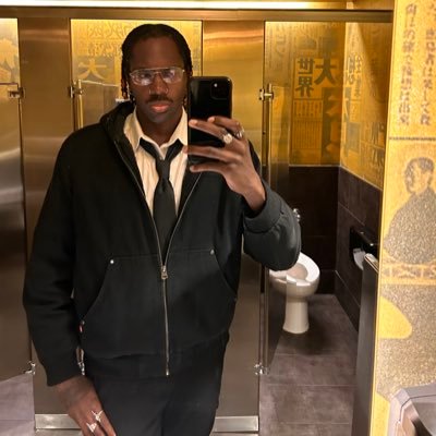 rodneyordie's profile picture. writer & supervillain sympathizer