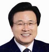 leebadaro's profile picture. 영도가 낳은 해양수산 전문가 이재균/제19대 영도구 국회의원/현 동아대 석좌교수/전 해외건설협회 회장/전 국토해양부 차관/전 부산해양수산청장/남항초졸업(23회)/해동중졸업(20회)/부산고졸업(26회)/연세대 행정학과 졸업/한국해양대학교 해운경영학 박사