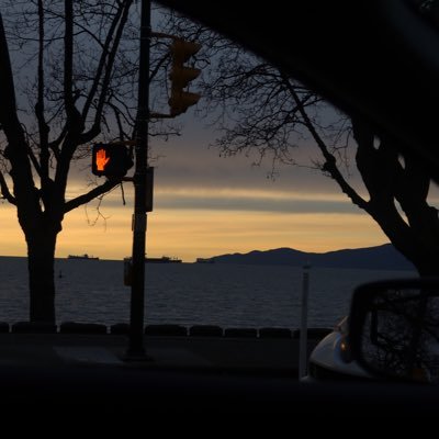 WWWWzy3's profile picture. 🎈I build things.