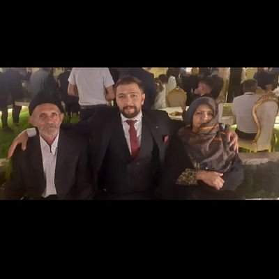 هویت خود را از دست ندهید تاوانش بردگی خواهد بود
یاشاماخ یالوارماغا دَیمَز...
Azerbaycanli Türk oğlu 🐺
yaşasın vatanımız ❤