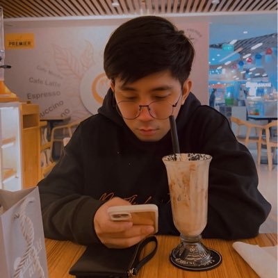🇲🇲 Teacher | Communicator | Introvert | 1995