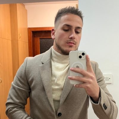 StojancheR's profile picture. 