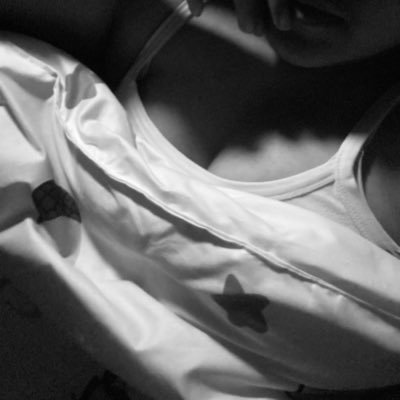 CCCCCC__037's profile picture. กลับมารักตัวเองไม่เจ็บเลยสักวัน แต่เหงาอ่าาา