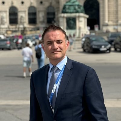 عضو مجلس نواب العراقي...
لجنة الطاقة والكهرباء