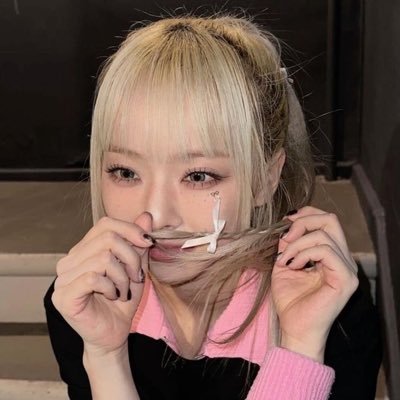 َmoved to @veivi Profile