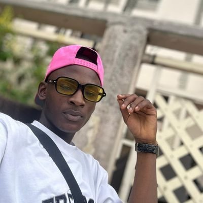 Kennywest_moore's profile picture. ISLAM🤍// FC Till Eternity 🖤🦅// ÀGBÀFIAN 🫵🏽// Multi-Lingual// A CERTIFIED PROFESSIONAL INTERIOR DESIGNER AND HOUSE PAINTER