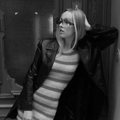 |📍Berlin | 🇩🇪 | 🇬🇧 | 🇸🇪 | 🎬 Actress | 🎮 League of Legends Caster | instagram: luise_emilie_ | twitch: mile_nuggy |