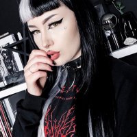 𖤐 violetta ⚔️ (@s1nkyourteeth) 's Twitter Profile