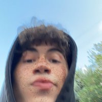 e, (@huzunluceg) 's Twitter Profile