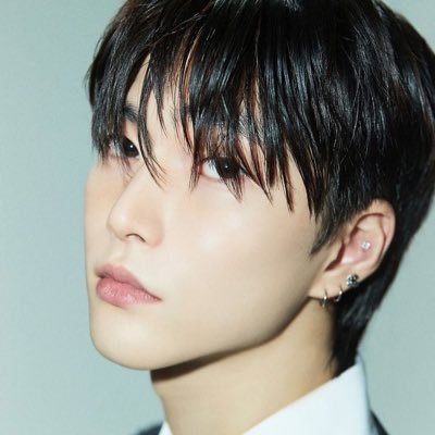 031002๐ Profile