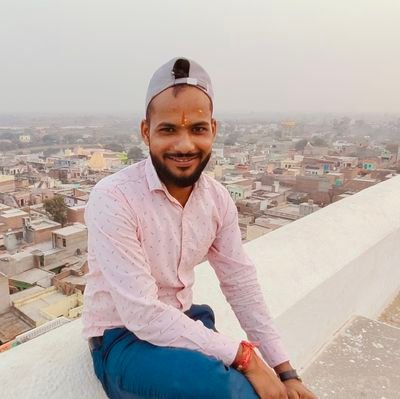 VishuYaday95618's profile picture. Thinkers