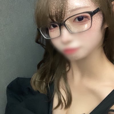 仲良くしてねDM返すの遅いです気分乗らないと返せないからゆっくり待ってねEかっぷブラしないと谷間ないコンカフェ垢→ @meru_sorusiプロフィール⬇️