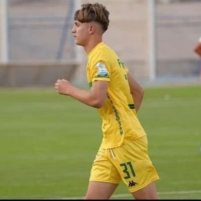 YacineHif's profile picture. Il vaut mieux mourir en lion que vivre en singe