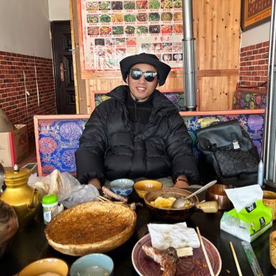 ashton_tong's profile picture. web development