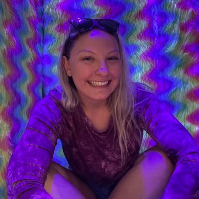 27 | she/her | ks | & | just a girl, not a doctor