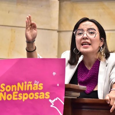 Santandereana. Congresista @dignidadycomp 🟣| Economista @unaloficial | Feminista | Educación pública, trabajo digno y soberanía🇨🇴💪