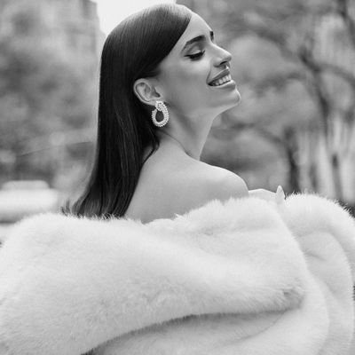 Letcia3015's profile picture. welcome to my world @SofiaCarson i love you 🤍❄️☃️