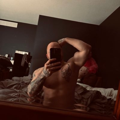 Unk1ng69's profile picture. https://t.co/cm54NAI4DA twitch streamer, car enthusiast,husband,boyfriend,father and friend