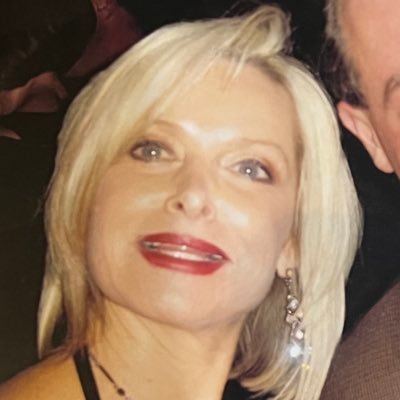 VFilipowsk76622's profile picture. Hairdresser… Gym Rat… Foodie…. Antique Lover… Visionary🥰