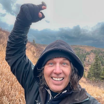 Auteur, entrepreneur, photographe, militant, je suis d'abord et avant tout intéressé par la protection de notre Québec et de sa nature formidable.