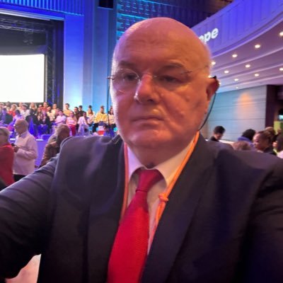 8eme circo français de l’etranger ! Inscrivez vous à mon canal Insta pour réfléchir aux législatives https://t.co/ozcB99CfF3