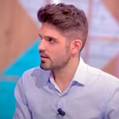 Politólogo por la USC. Tengo un libro publicado. Periodista en TVE, TVG, ETB, CyL TV y esdiario.