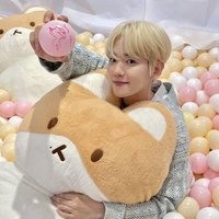 Buku_baluu 📚 (@bubbleebeezzwin) 's Twitter Profile
