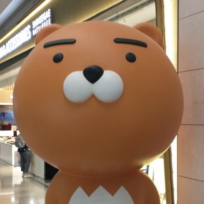 royalroge's profile picture. 🍟🏕️🏞️🐻📼