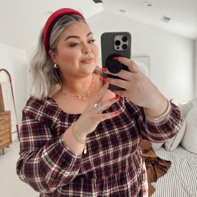 helpfumommy's profile picture. God First🙏✝️ Legit Sugar Mommy💰. I Help City🏙 And Organization With Financial 💰💰 Assistance Dm With Your Cash App Tag Or PayPal Address Now For $4500