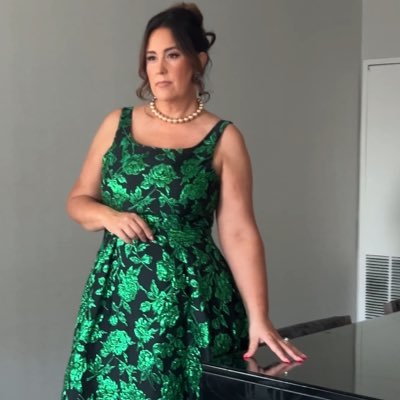 manifestinglou's profile picture. 