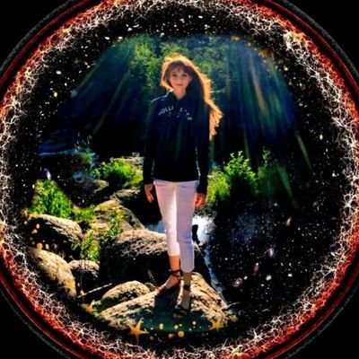 Observer of our universe✨ Business owner, health/fitness enthusiast, foodie, traveler. Chess & nature lover, quantum physics enjoyer. Livin' life to the fullest