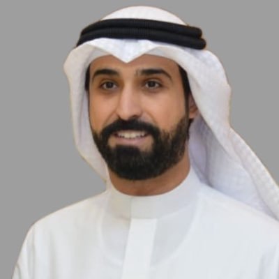 مهندس وحاصل على ماجستير إدارة الأعمال الهندسية